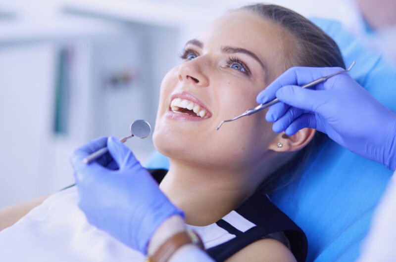 5 Simple tips for maintaining a healthy smile